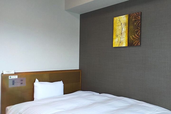 Room 3 of 24