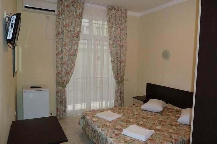 Room 9 of 37