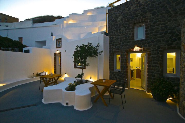 Hotel Exterior 67 of 77