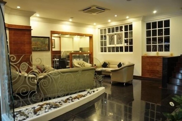 Hotel Lobby