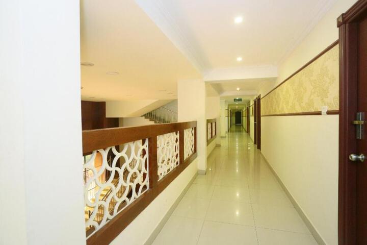 OYO Hotel Salkara Residency