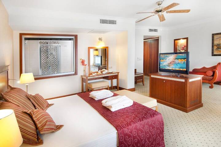 Room 76 of 321