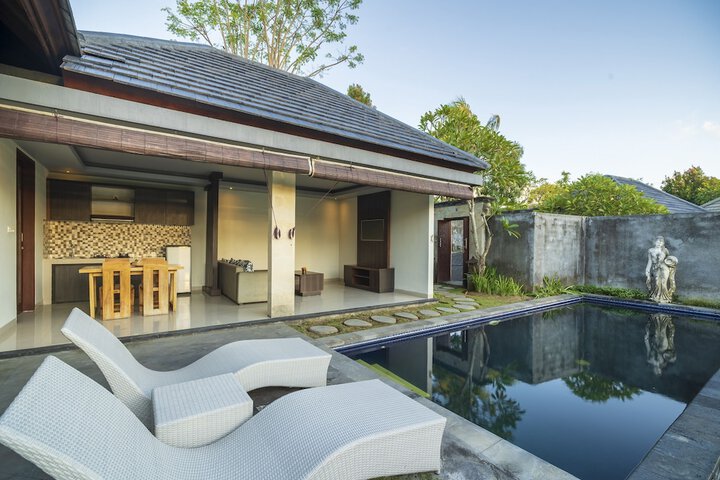 Pool 43 of 72