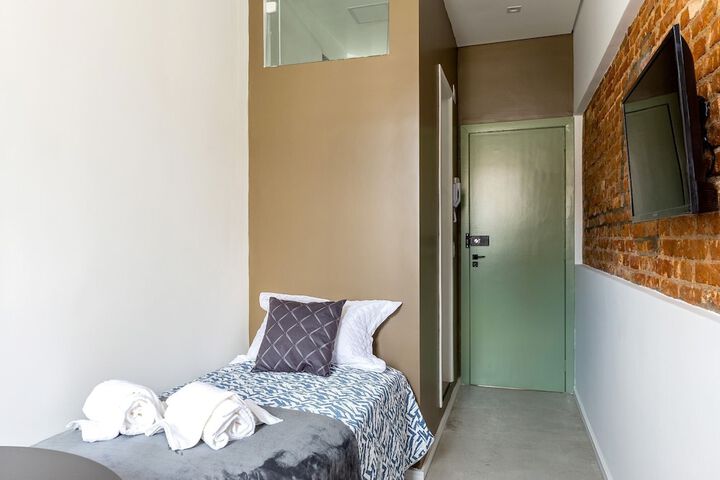 Room 15 of 64