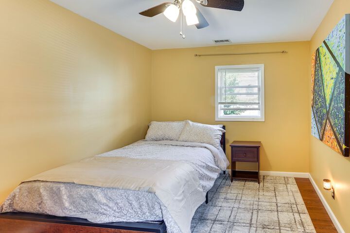 Room 3 of 28