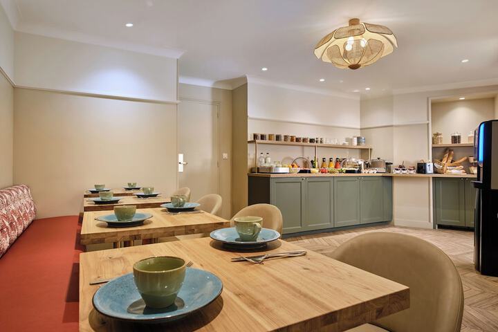 Breakfast area