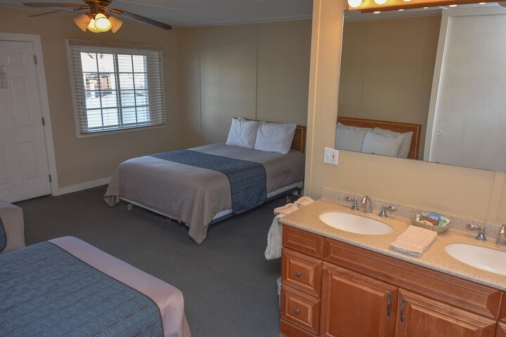 Room 9 of 96