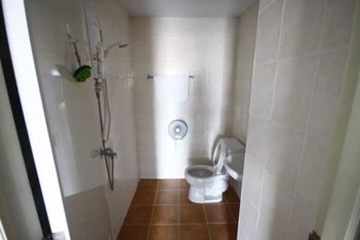 Room 3 of 20