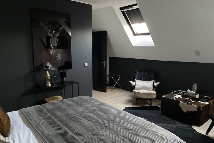 Room 13 of 43