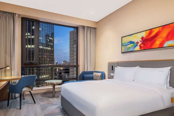 Room 21 of 54