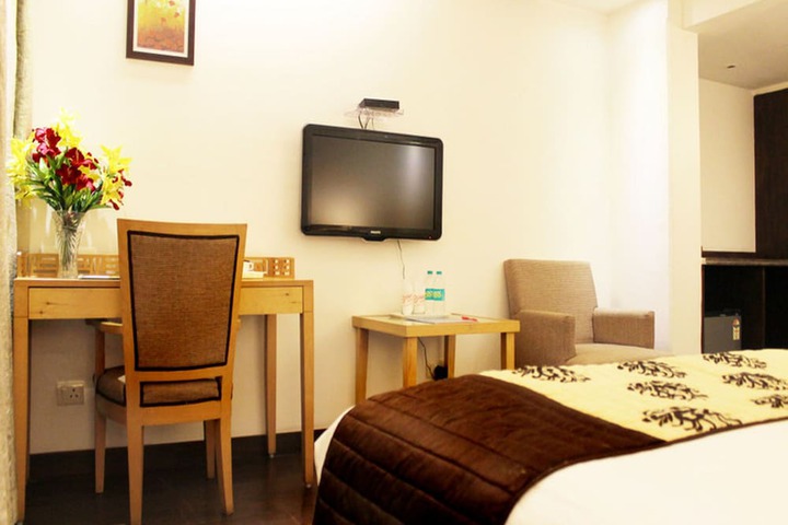Room 13 of 14