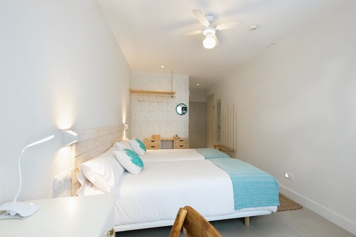 Room 8 of 14