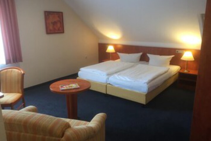 Room 48 of 50