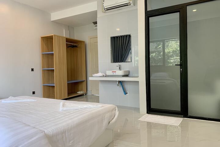 Room 9 of 54