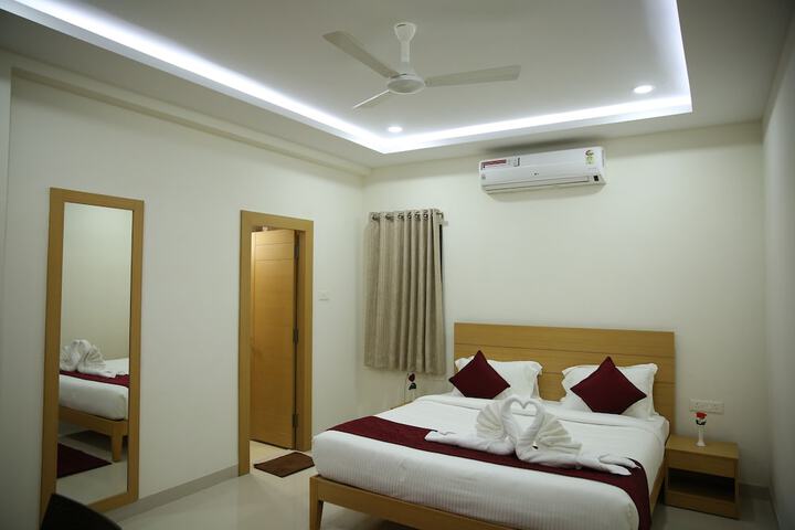Room 14 of 32