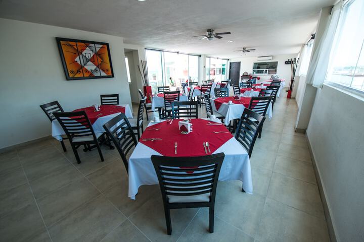 Dining Photos