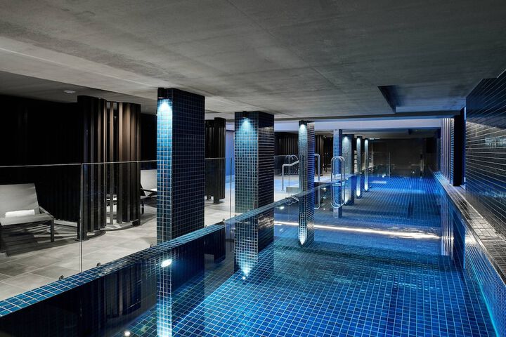 Pool 21 of 68