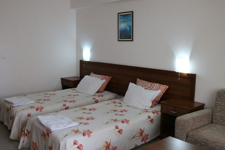Room 3 of 35