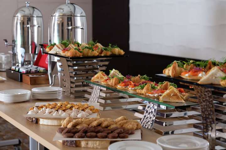 Breakfast/Coffee Service 77 of 117