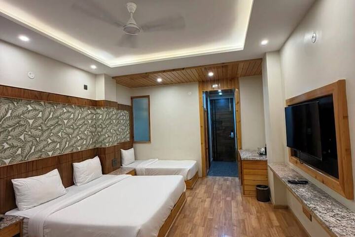 Room 47 of 144