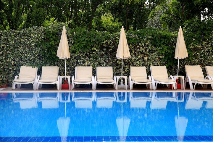 Hotel with Pool