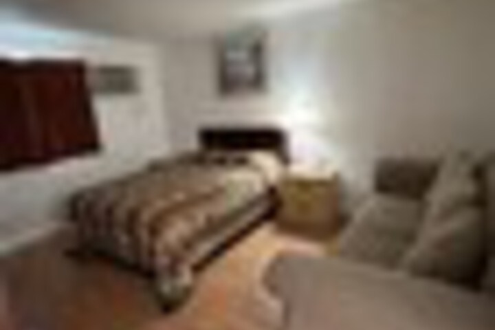 Room 5 of 21