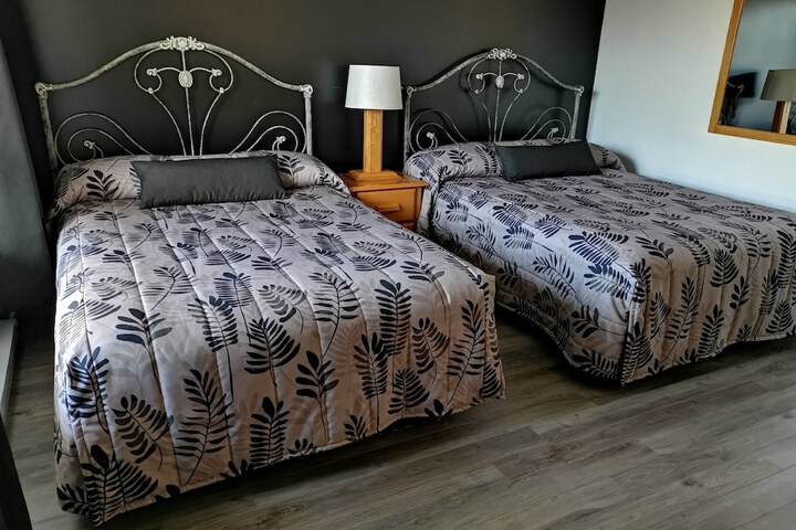 Room 6 of 15