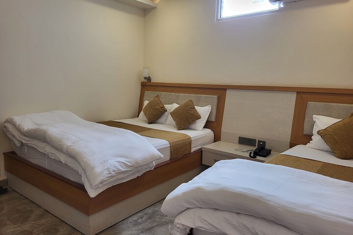 Room 30 of 75