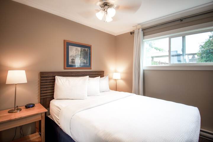 Room 4 of 30