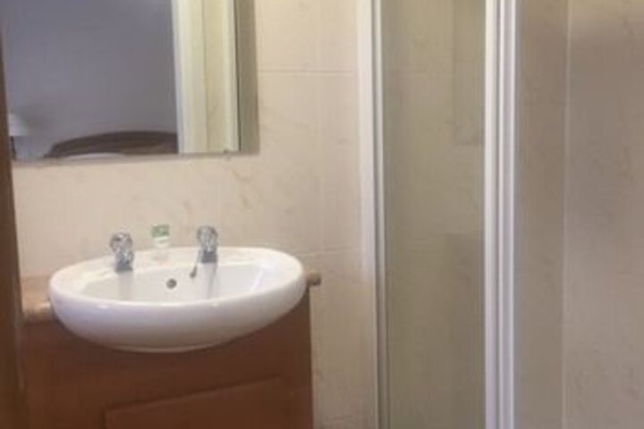 Room 2 of 16