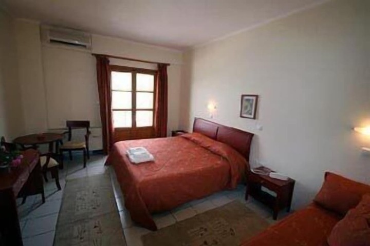 Room 3 of 27