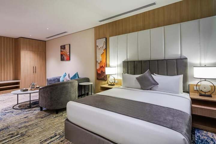 Room 5 of 13