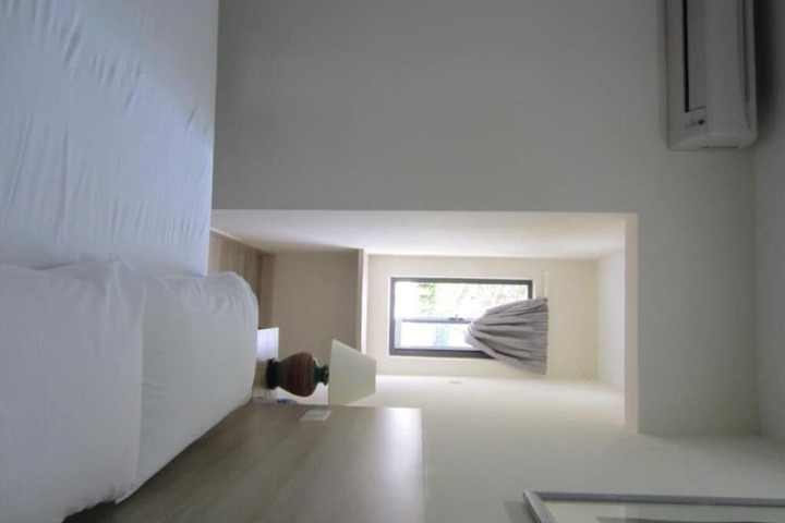 Room 21 of 52