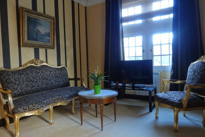 Room 5 of 35