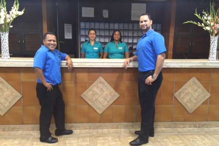 Check-in/check-out kiosk