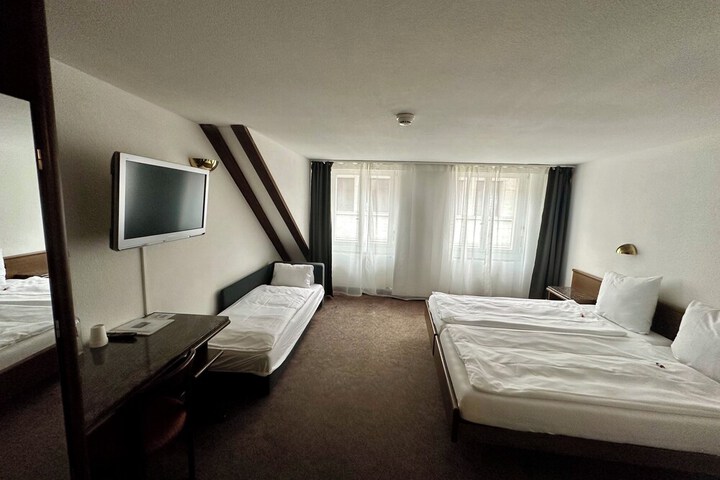 Room 22 of 44
