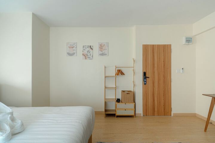 Room 22 of 97
