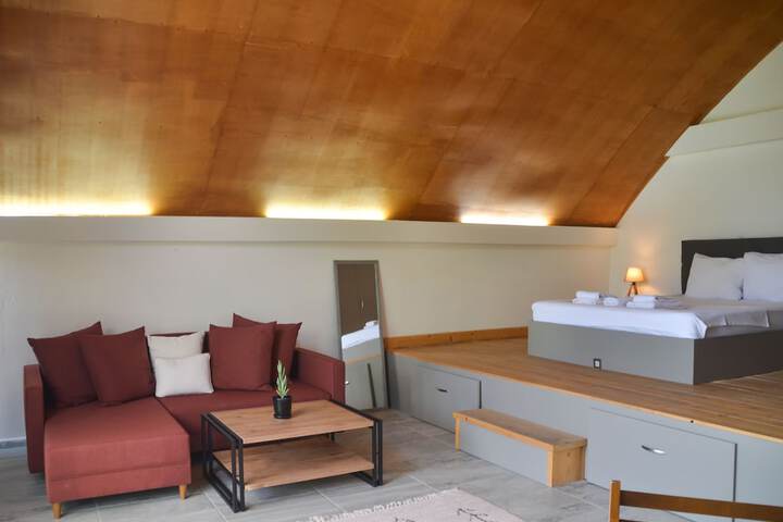Room 11 of 26