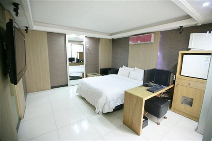 Inside Room Photo