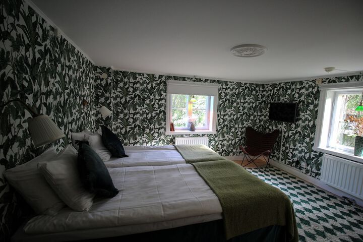 Room 8 of 81