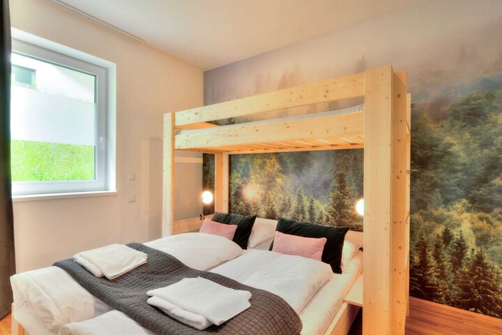 Room 3 of 44