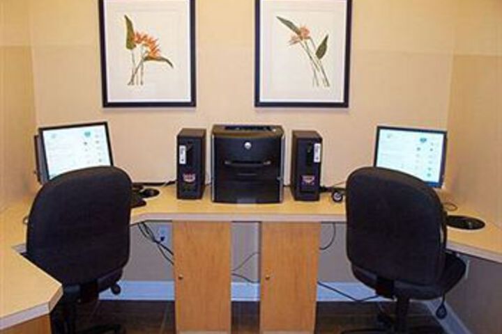 Business Center 3 of 26