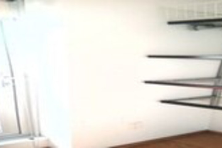 Room 17 of 36