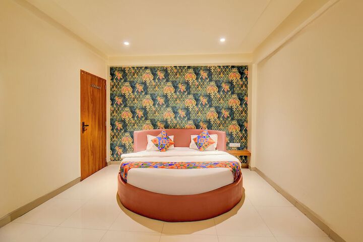 Room 17 of 25