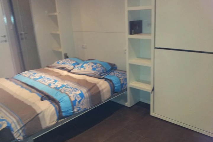 Room 14 of 24
