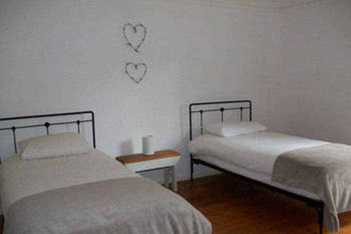 Room 6 of 11