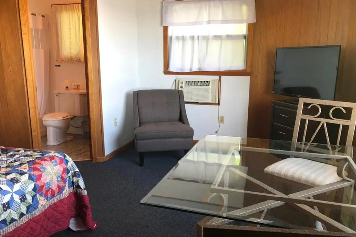 Room 4 of 23