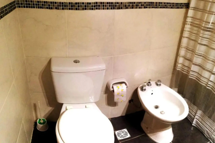 Room 8 of 16