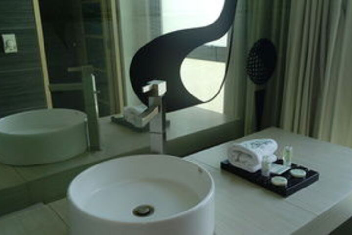 Room 3 of 6