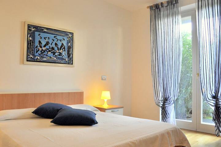 Room 4 of 19